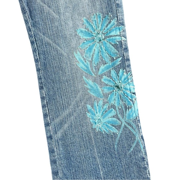 Z. Cavaricci Women's Vintage Y2K Floral Embroidered Crop Jeans Size 9 Stretch - Picture 2 of 7